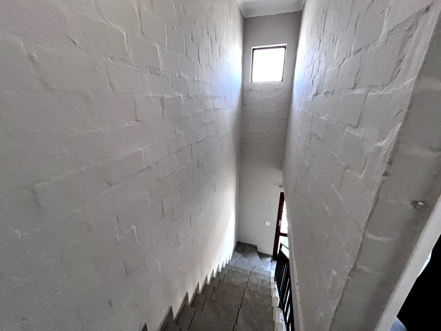 To Let 2 Bedroom Property for Rent in Parklands Western Cape